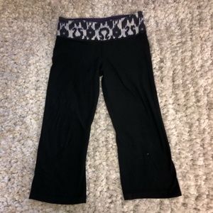Used reversible capri Lululemon leggings